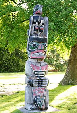 New Zealand Gov't Gardens Totem Pole