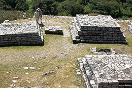 Chiapas Chinkultic Acropolis platforms