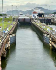Panama Canal, The Miraflores Locks