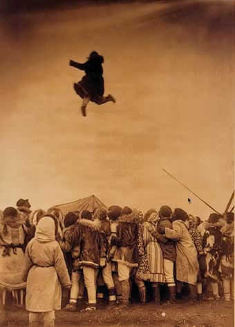 Nome blanket toss