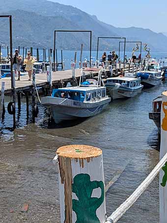 San Juan la Laguna dock