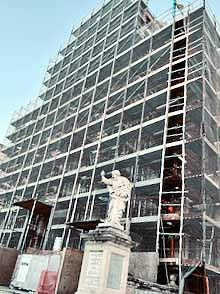 Ortigia duomo scaffold